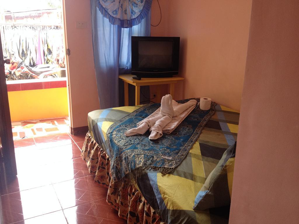 Lagrosa Backpackers Hotel Đảo Đảo Coron Ngoại thất bức ảnh
