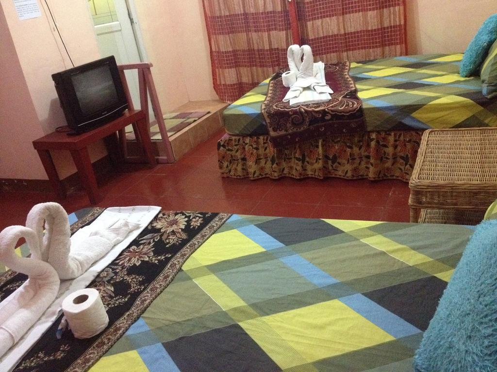 Lagrosa Backpackers Hotel Đảo Đảo Coron Ngoại thất bức ảnh